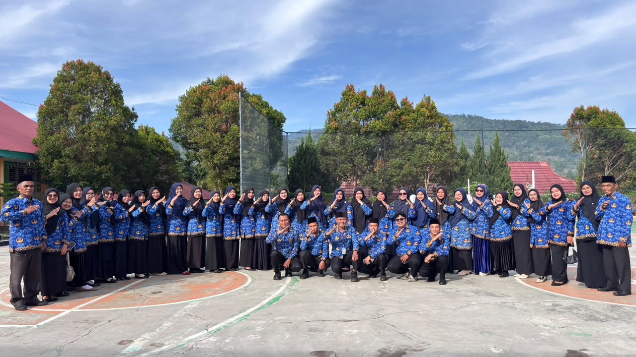 UPACARA PERINGATAN HARI LAHIR PANCASILA 1 JUNI 2026 DI SMAN 12 SIJUNJUNG