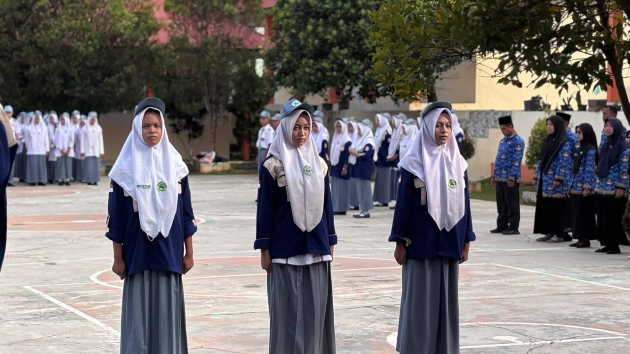 UPACARA PERINGATAN HARI LAHIR PANCASILA 1 JUNI 2026 DI SMAN 12 SIJUNJUNG