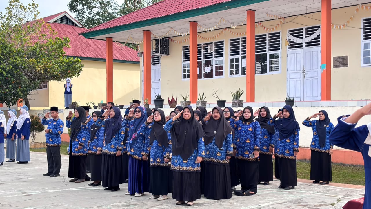 UPACARA PERINGATAN HARI LAHIR PANCASILA 1 JUNI 2026 DI SMAN 12 SIJUNJUNG