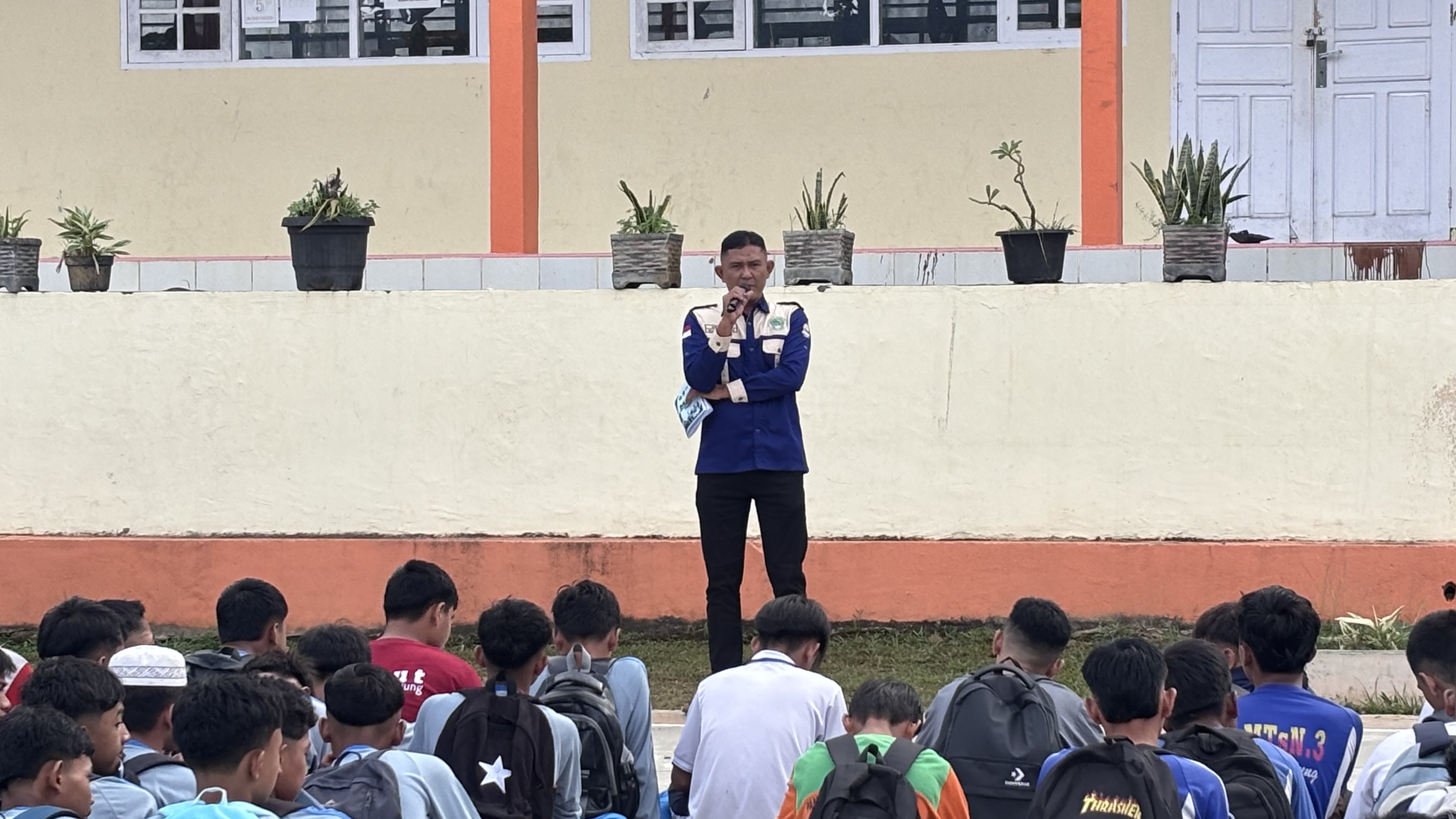 PRA MPLS SMAN 12 SIJUNJUNG 2026 BERLANGSUNG LANCAR, SIAPKAN PESERTA DIDIK BARU MENUJU MPLS YANG EDUKATIF DAN BERKARAKTER - foto 2