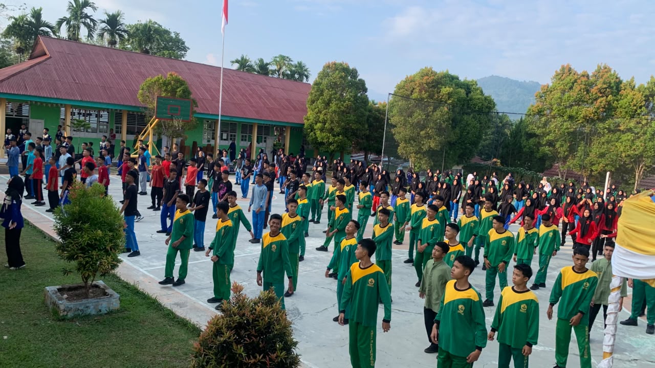 Hari Terakhir MPLS Ramah SMAN 12 Sijunjung Ditutup dengan Unjuk Karya, Pentas Seni, dan Apresiasi Peserta Didik Baru