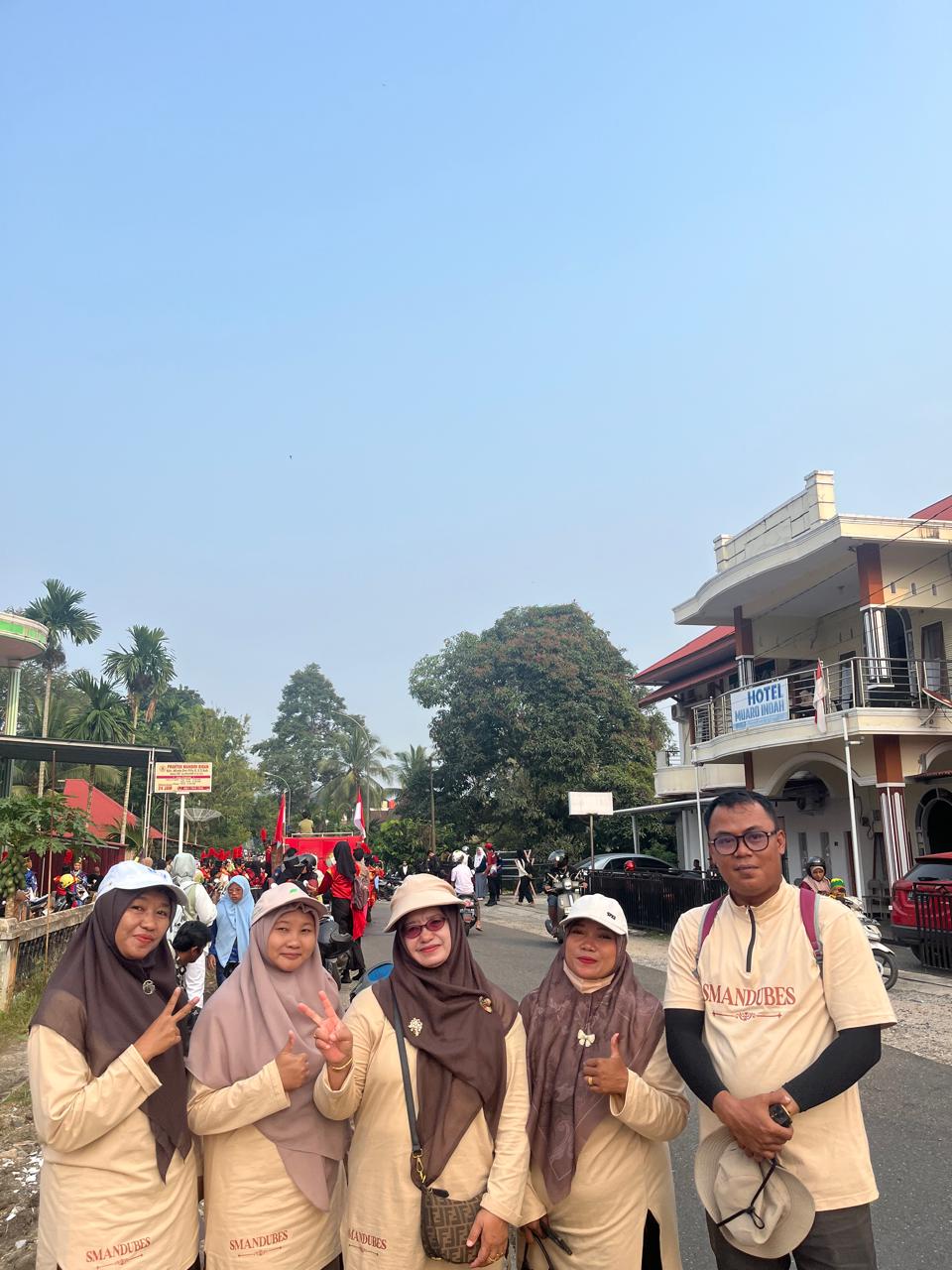 SMAN 12 Sijunjung Meriahkan Pawai Alegoris Kabupaten Sijunjung Tahun 2026 - foto 4